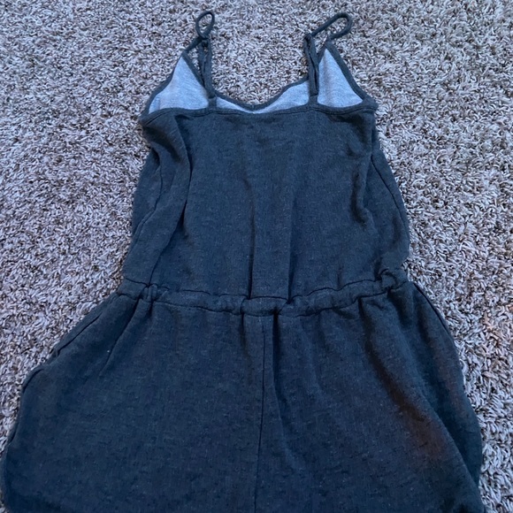 super cute and comfy romper - Picture 2 of 3